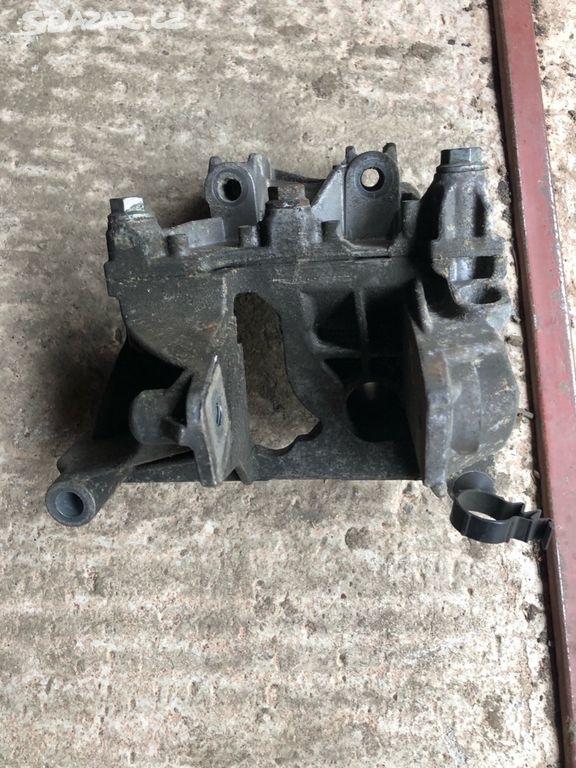 Volkswagen T5 držák motoru, kroužek volantu, brzdový štít - 2