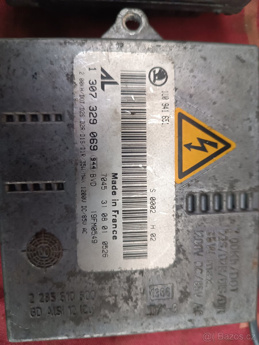 Jednotky xenonu Octavia 1/golf 4 - 2