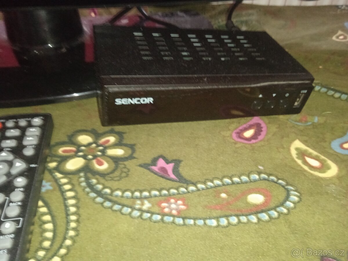 Televize LCD LG plus set-box - 2
