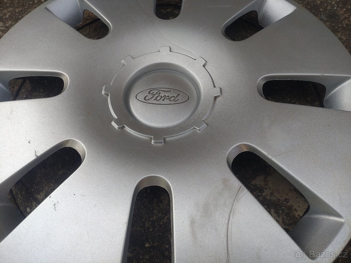 15" poklice Ford Focus sedan - 2