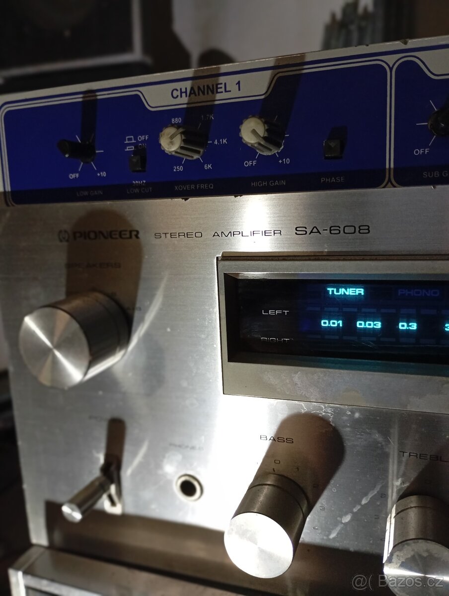 Receiver Sansui a zesilovač Pioneer - 2