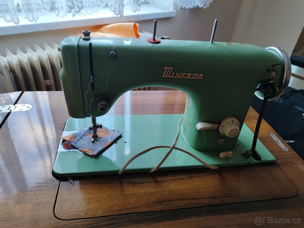 šicí stroj Minerva - 2