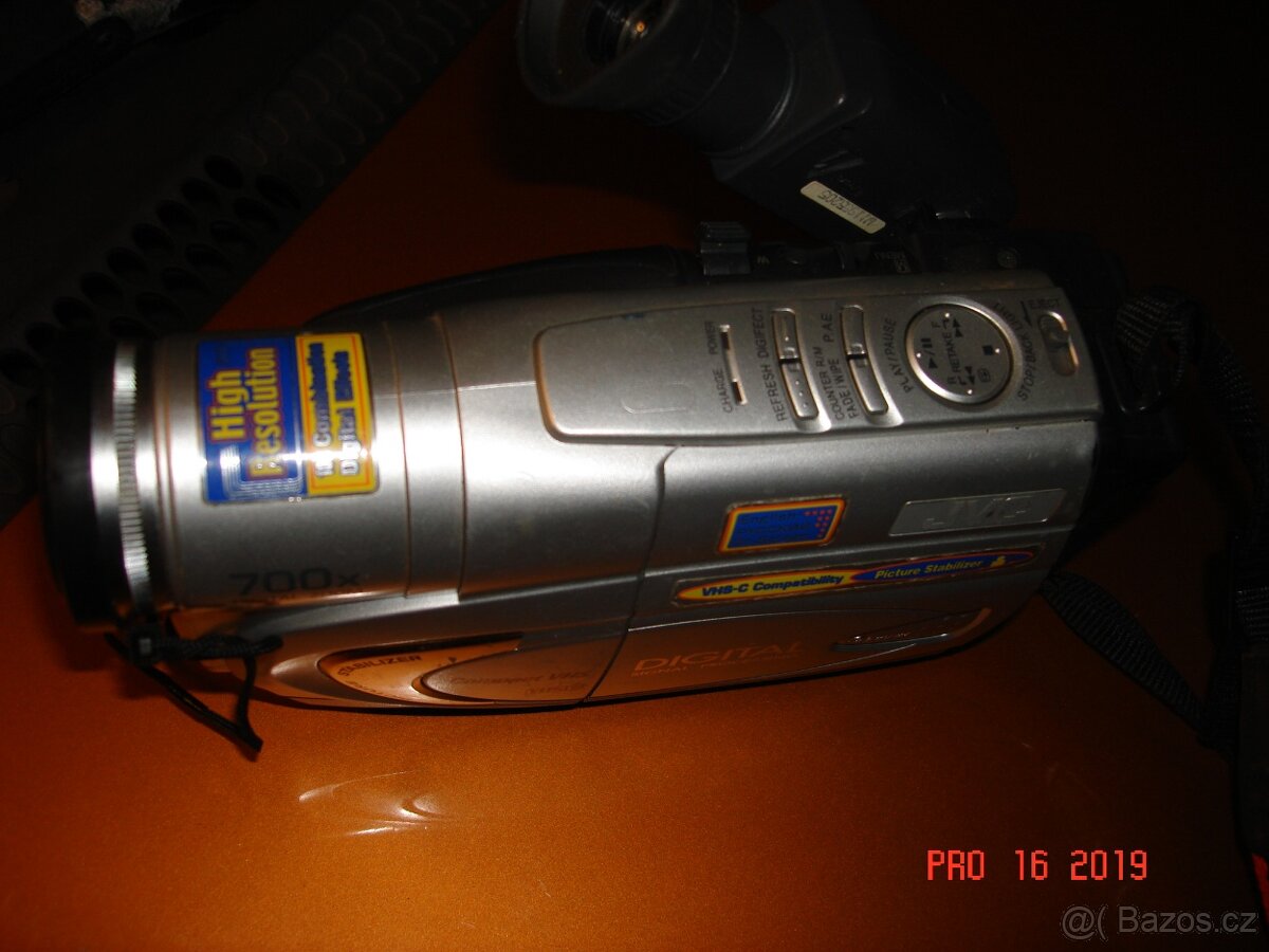 JVC 700 krát zoom - 2