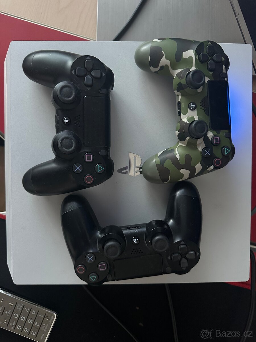 Ps4 Pro 1TB bílá - 2