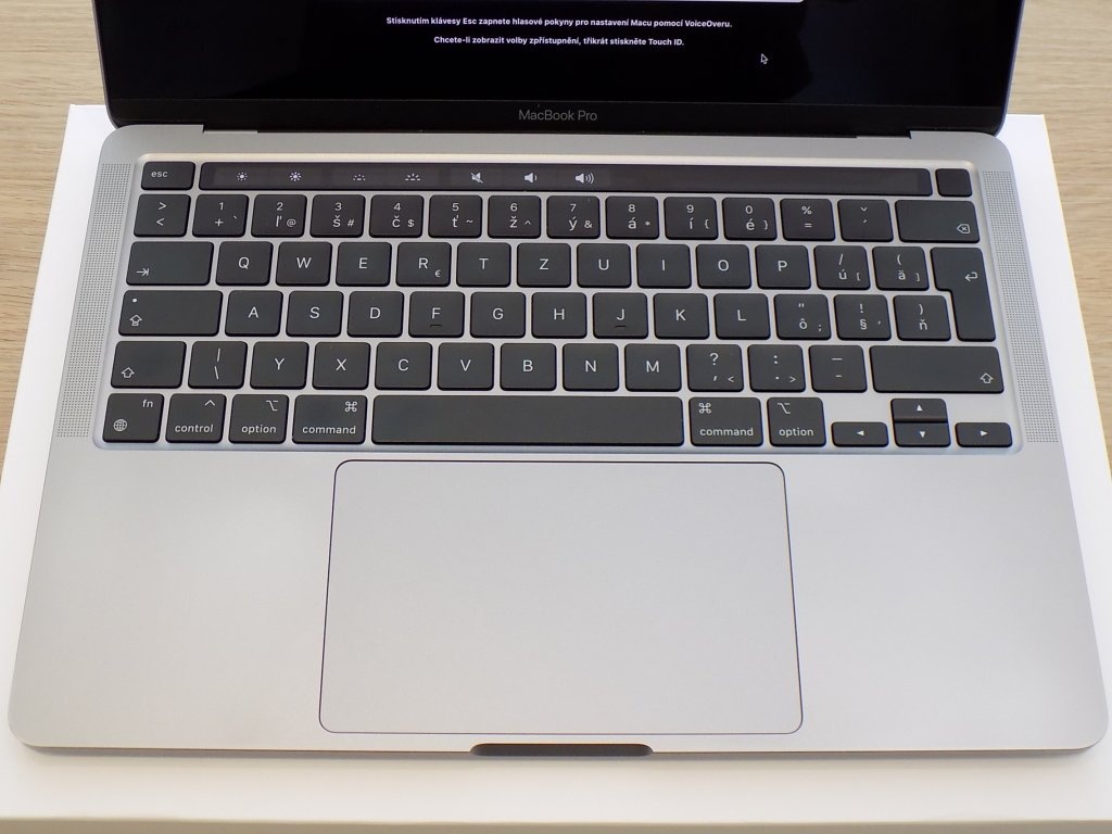  Apple MacBook Pro 13,3" (2022)/M2/16GB RAM/256GB/ZÁRUKA - 2