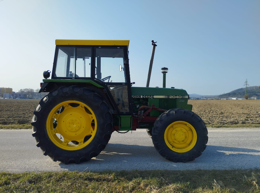Traktor john deere4x4 - 2