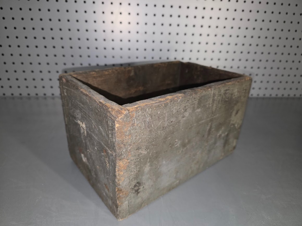 STARÁ DŘEVĚNÁ BEDÝNKA JEN 50 KČ - 2