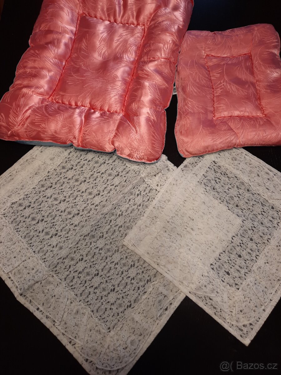 Retro plymo s peřinkama - 2