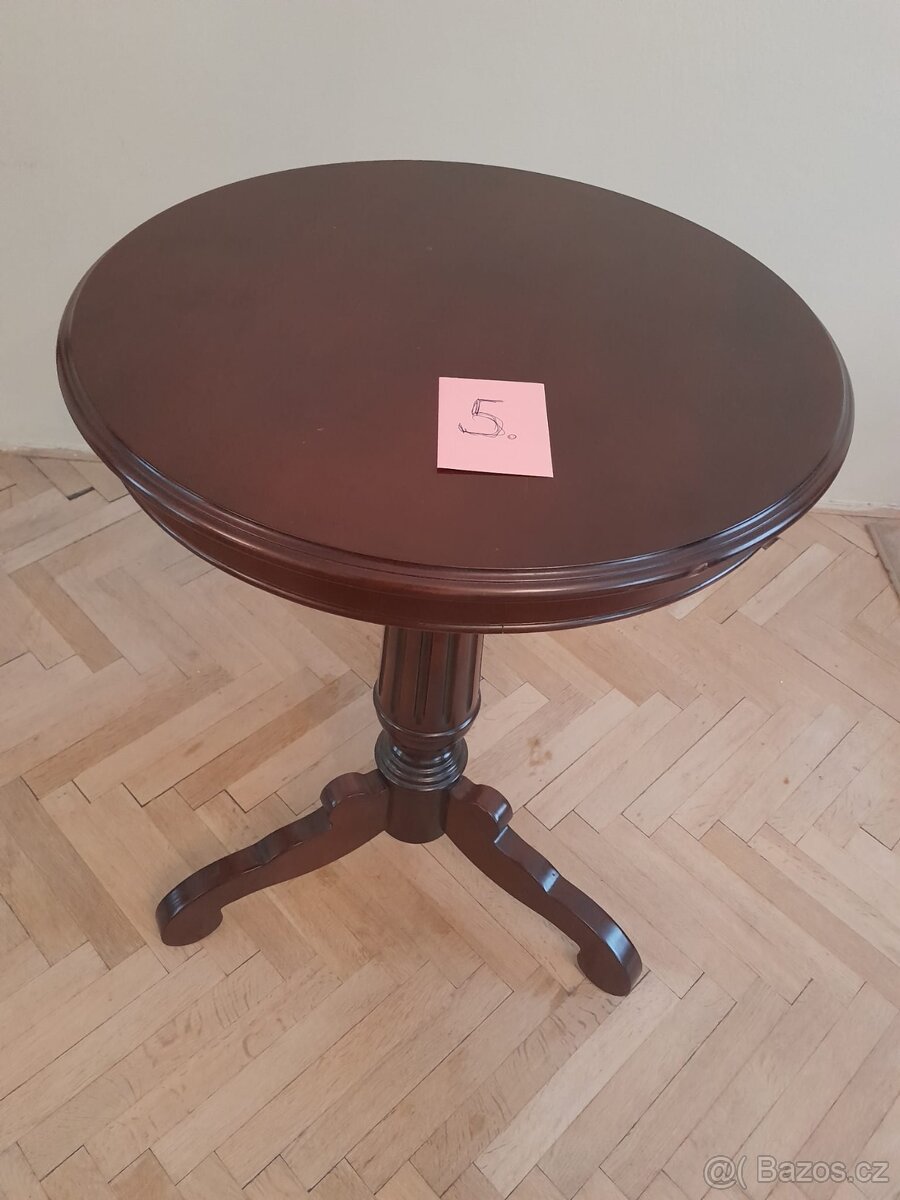 Nabízím kulatý stolek - 2