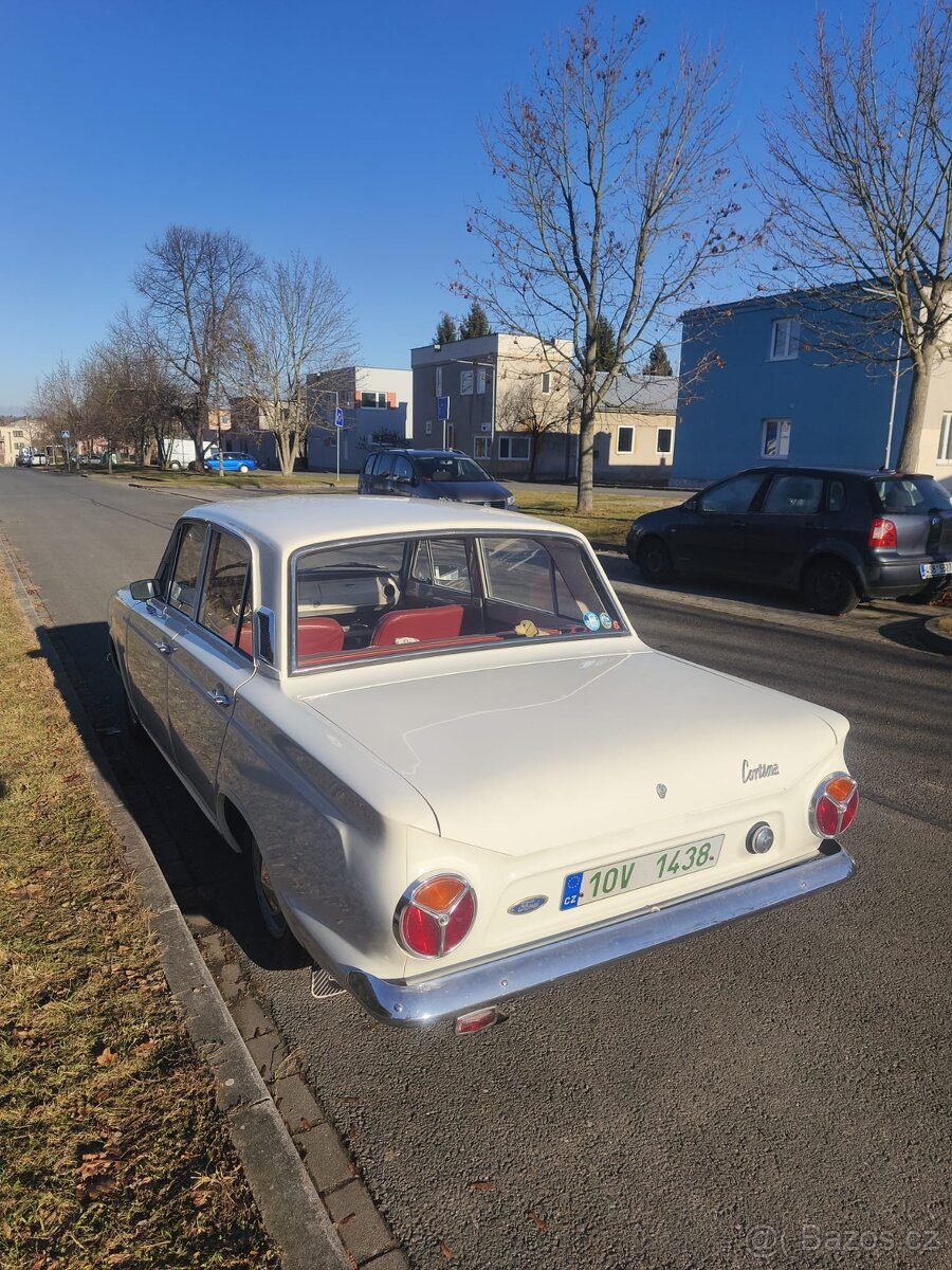 Ford Cortina Mk 1 - 2