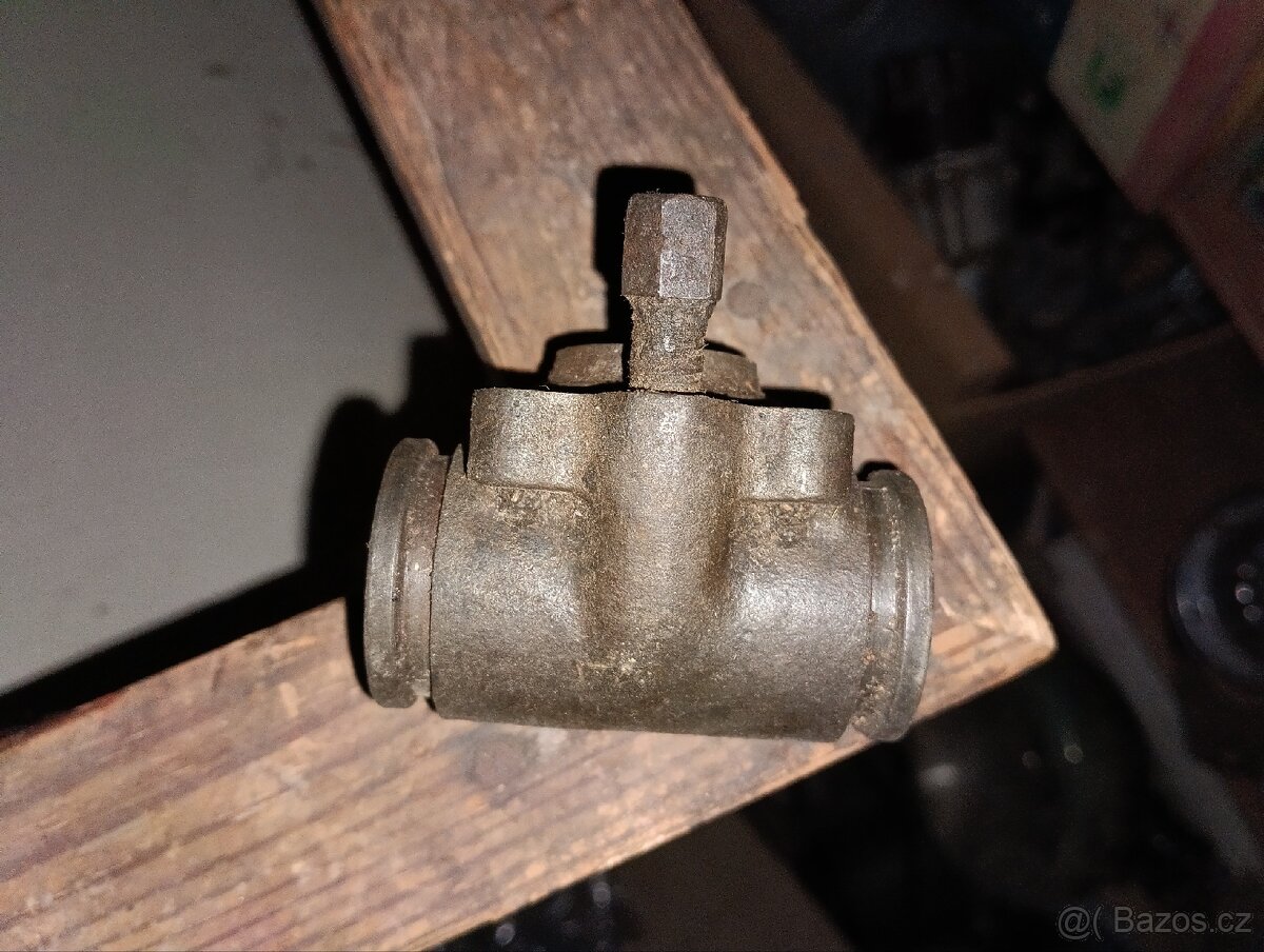 Koupím brzdový váleček KLAMA - 2