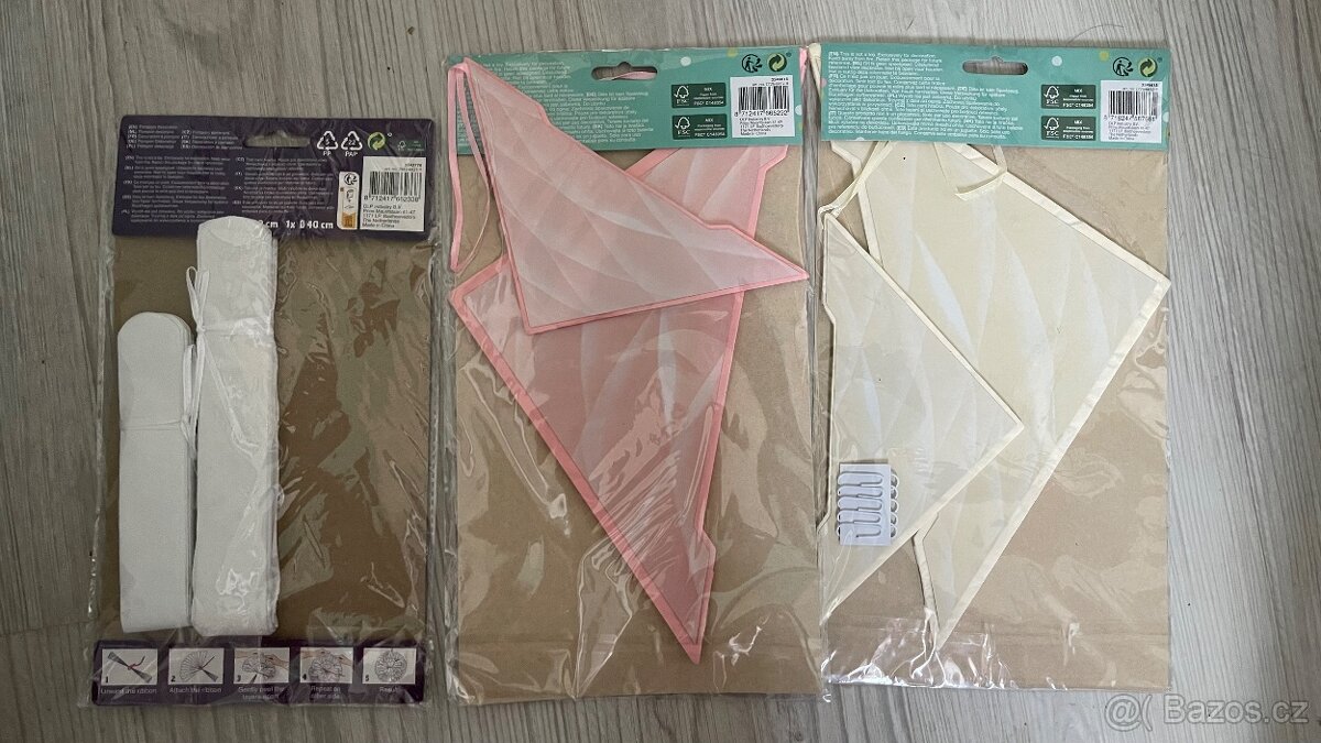 Pompony papírové dekorace - 2