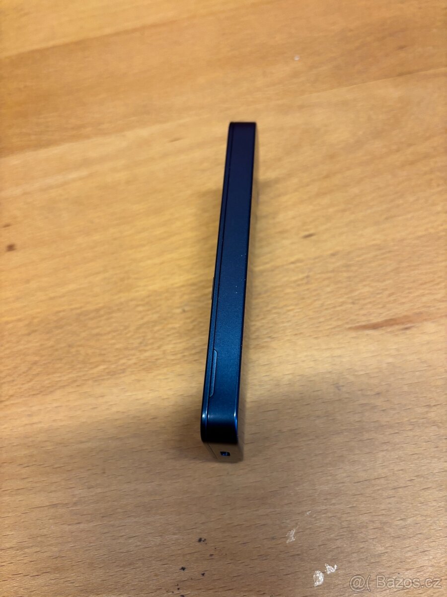 TLAČÍTKOVÝ TELEFON - 2