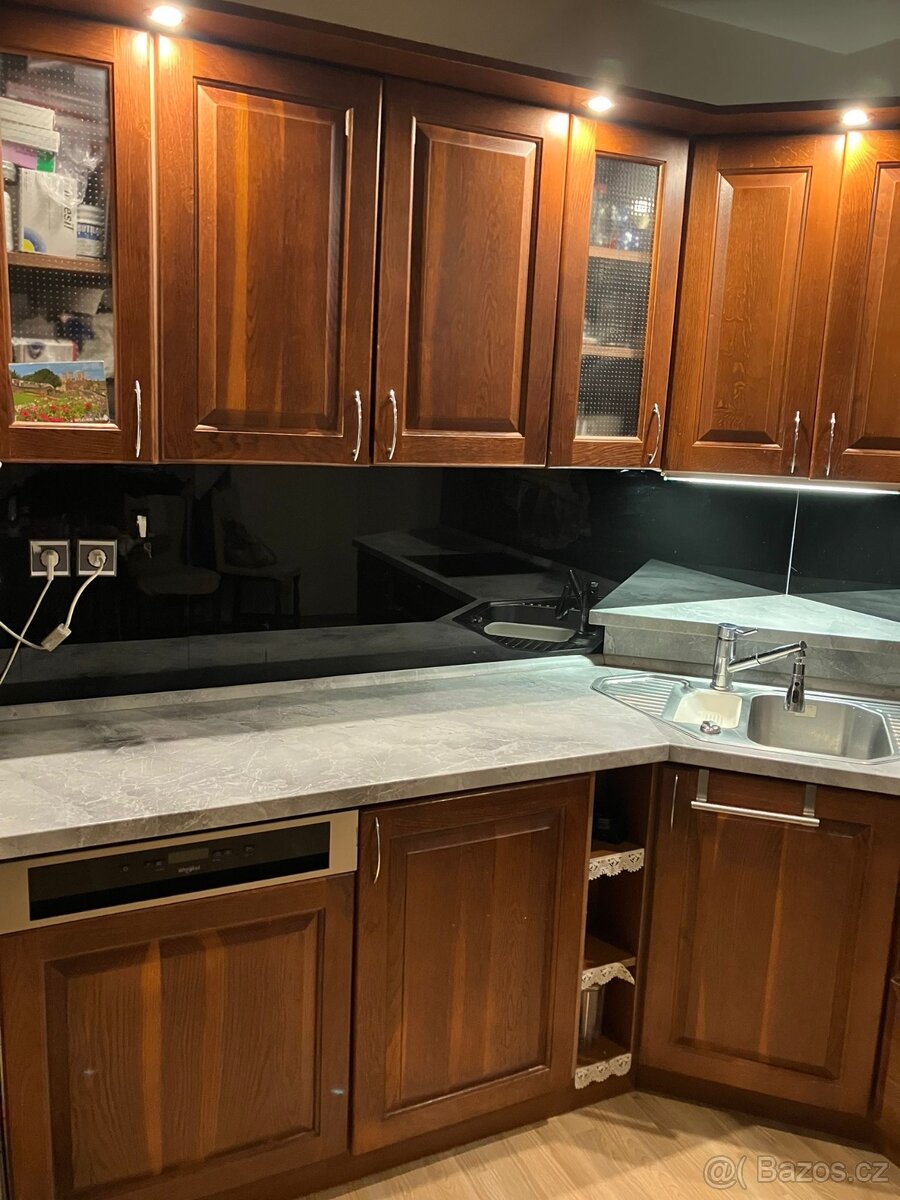 Prodám kuchyňskou linku – 210 × 280 cm - 2