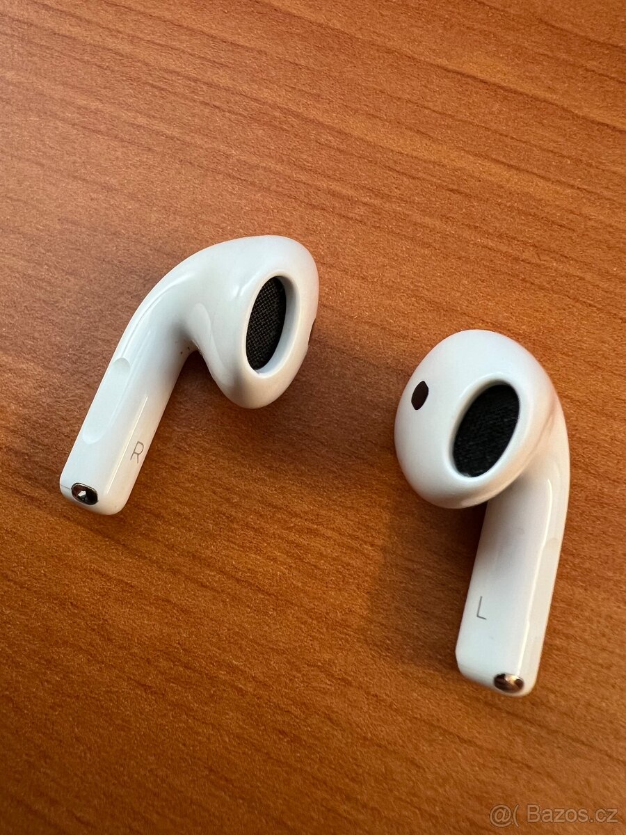 Apple AirPods 4 zánovní - 2