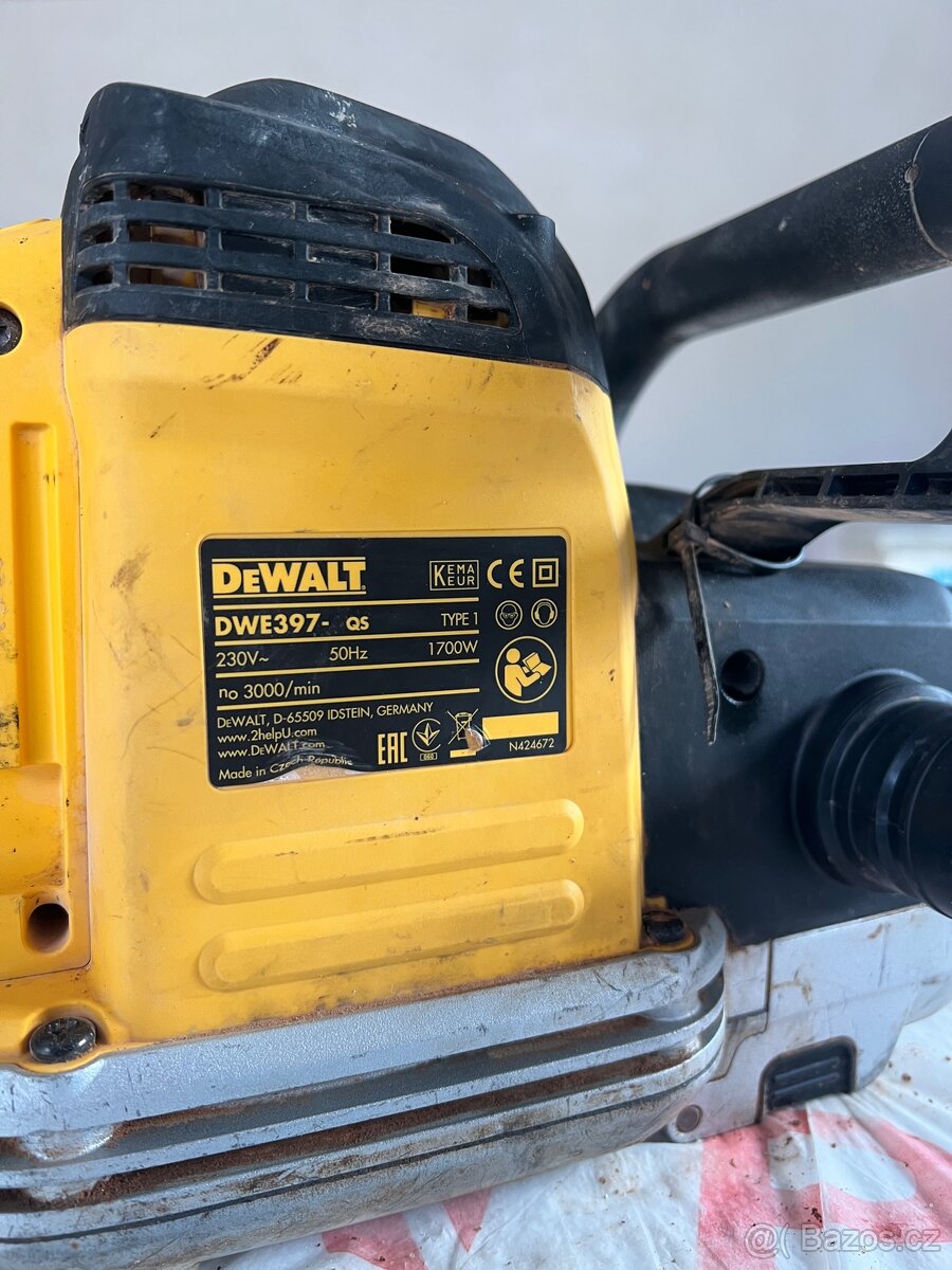 Pila DeWALT DWE 397 QS - 2