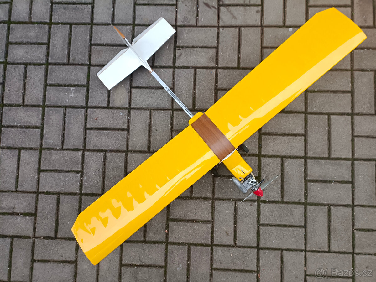 Starší ale nové nelétané rc letadlo nový motor ASP 15 Ultra - 2