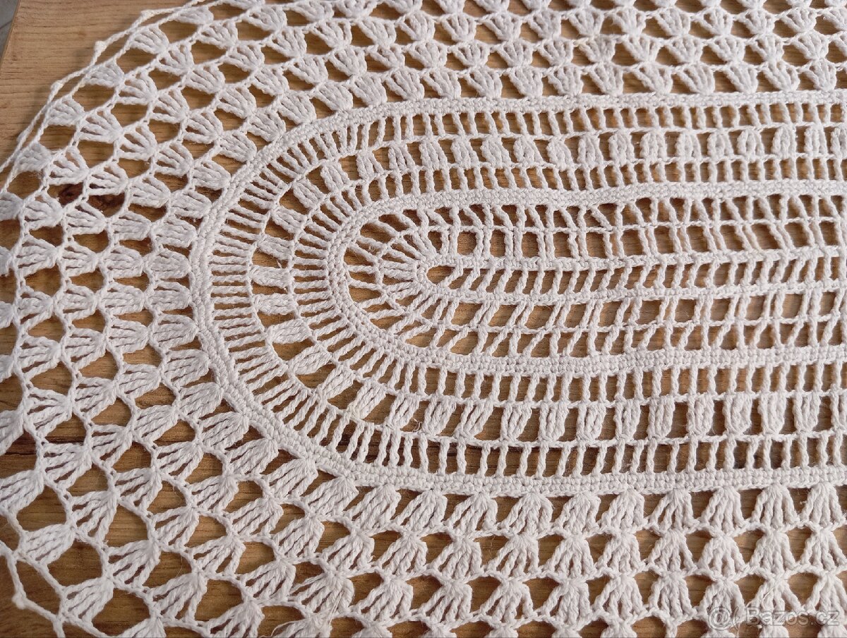 Háčkovaný ubrus, dečka retro - 2