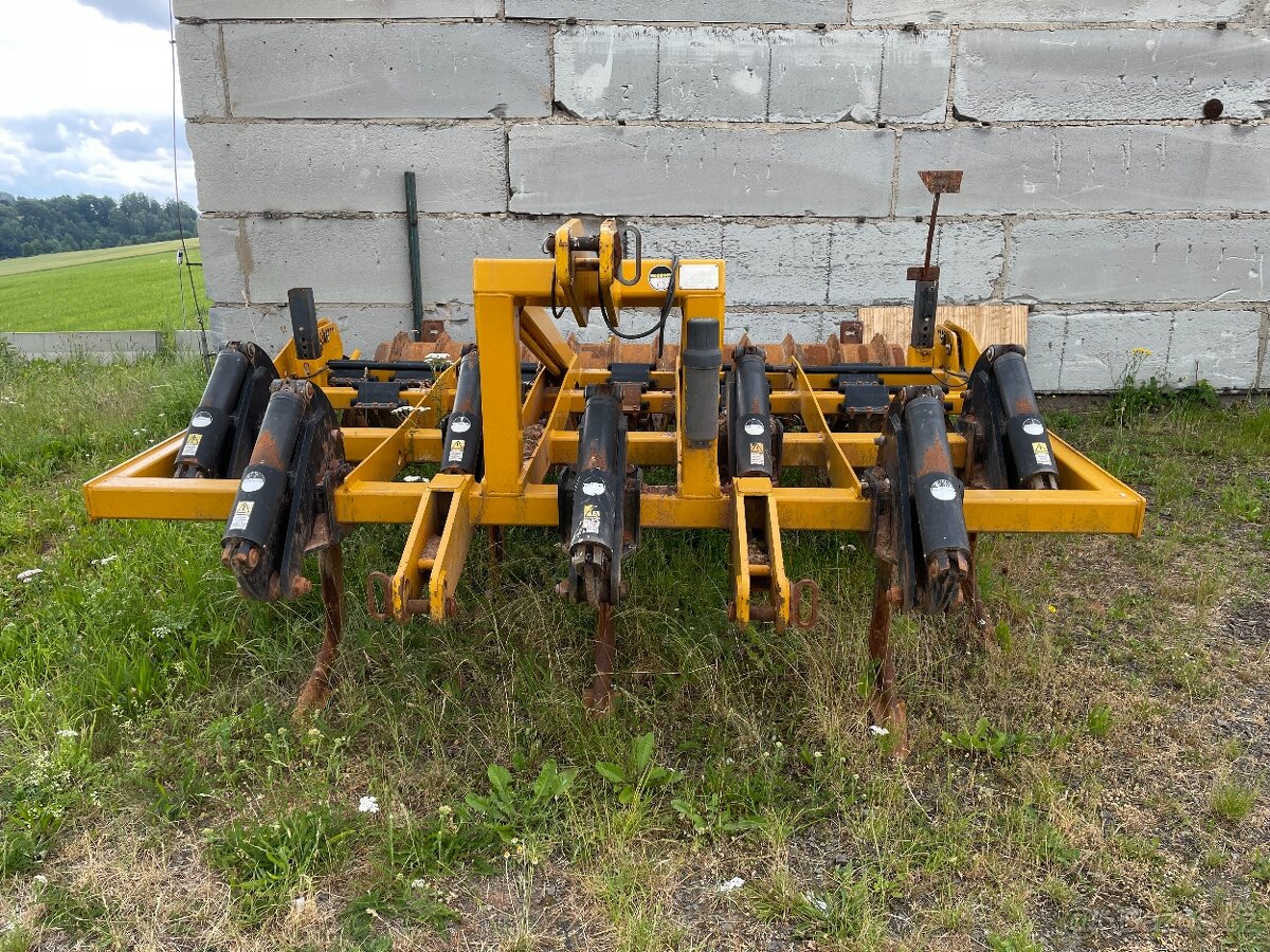 Prodej hloubkového kypřiče McConnel 3000 - 2