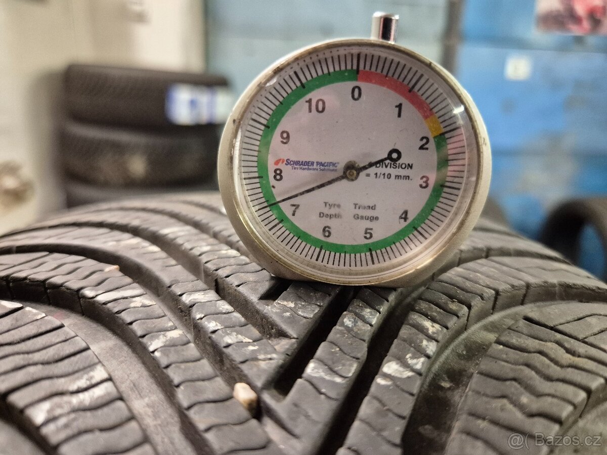 225/55 R17 MICHELIN (6mm) č.16017 - 2