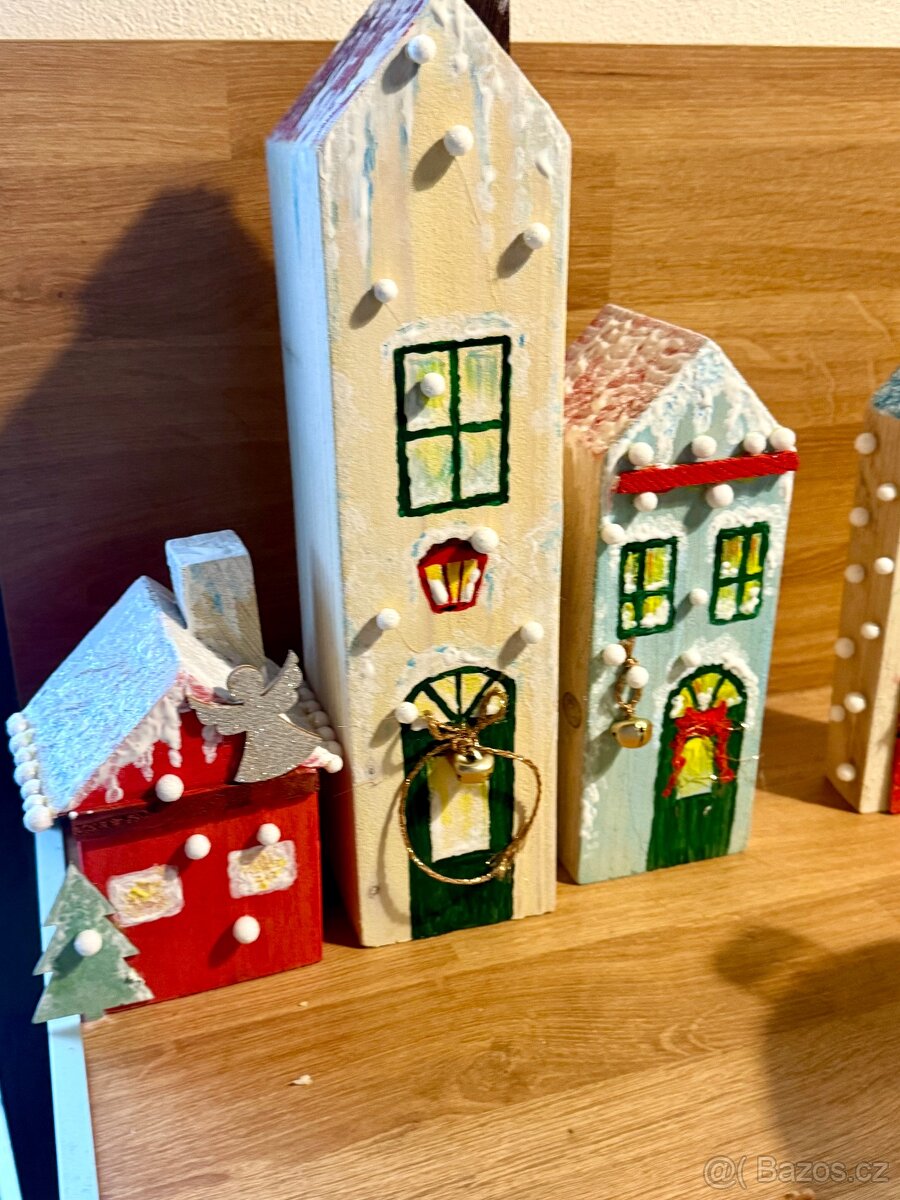 Dekorace DREVENE VANOCNI DOMECKY - 2