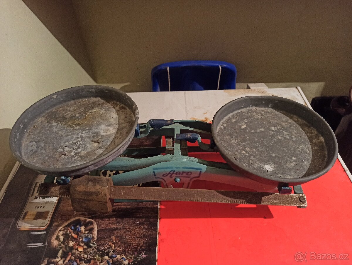 Starožitné váhy AERO vč. závaží - 2