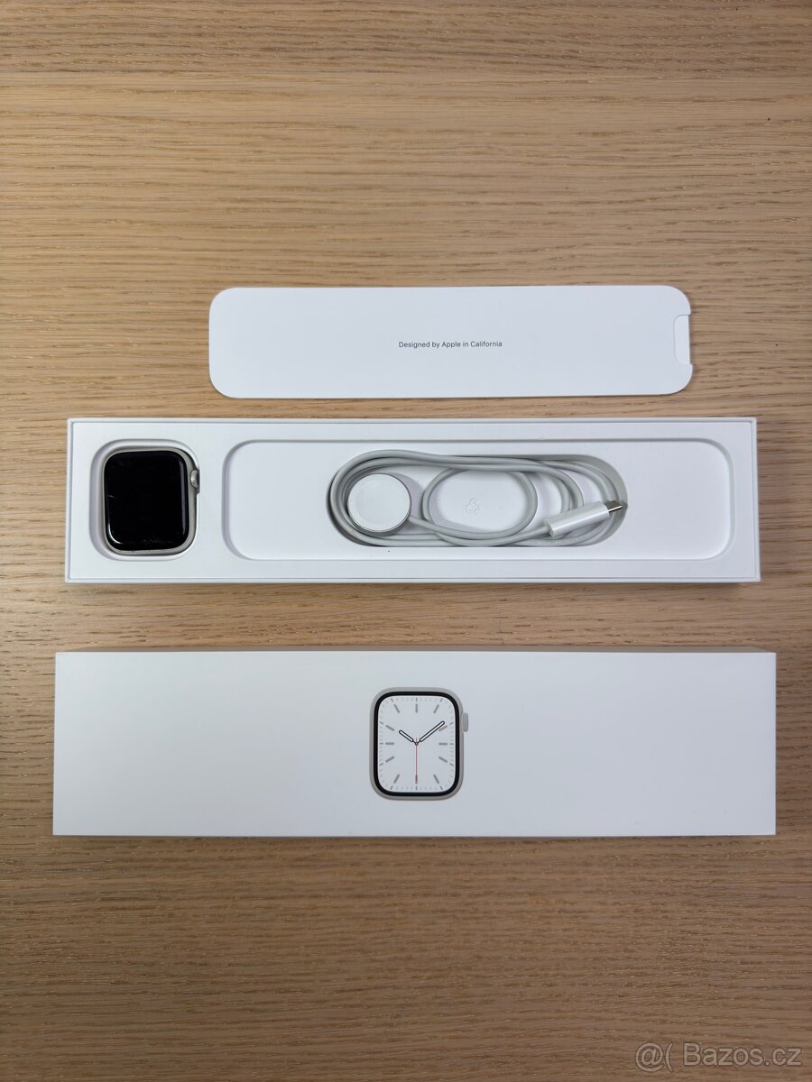 - Apple Watch 7. generace 45 MM - 2