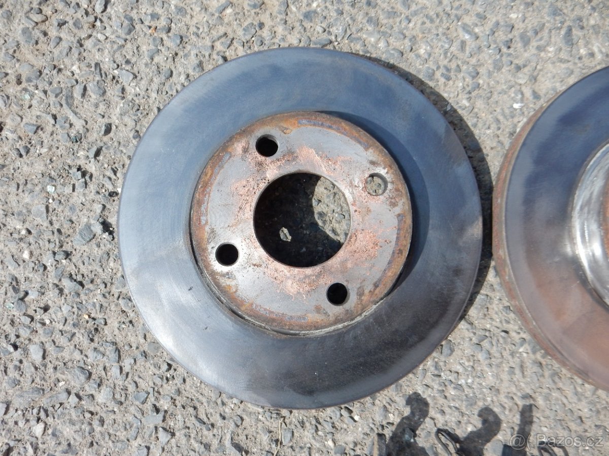 Přední brzdové kotouče Ford Focus I - 2