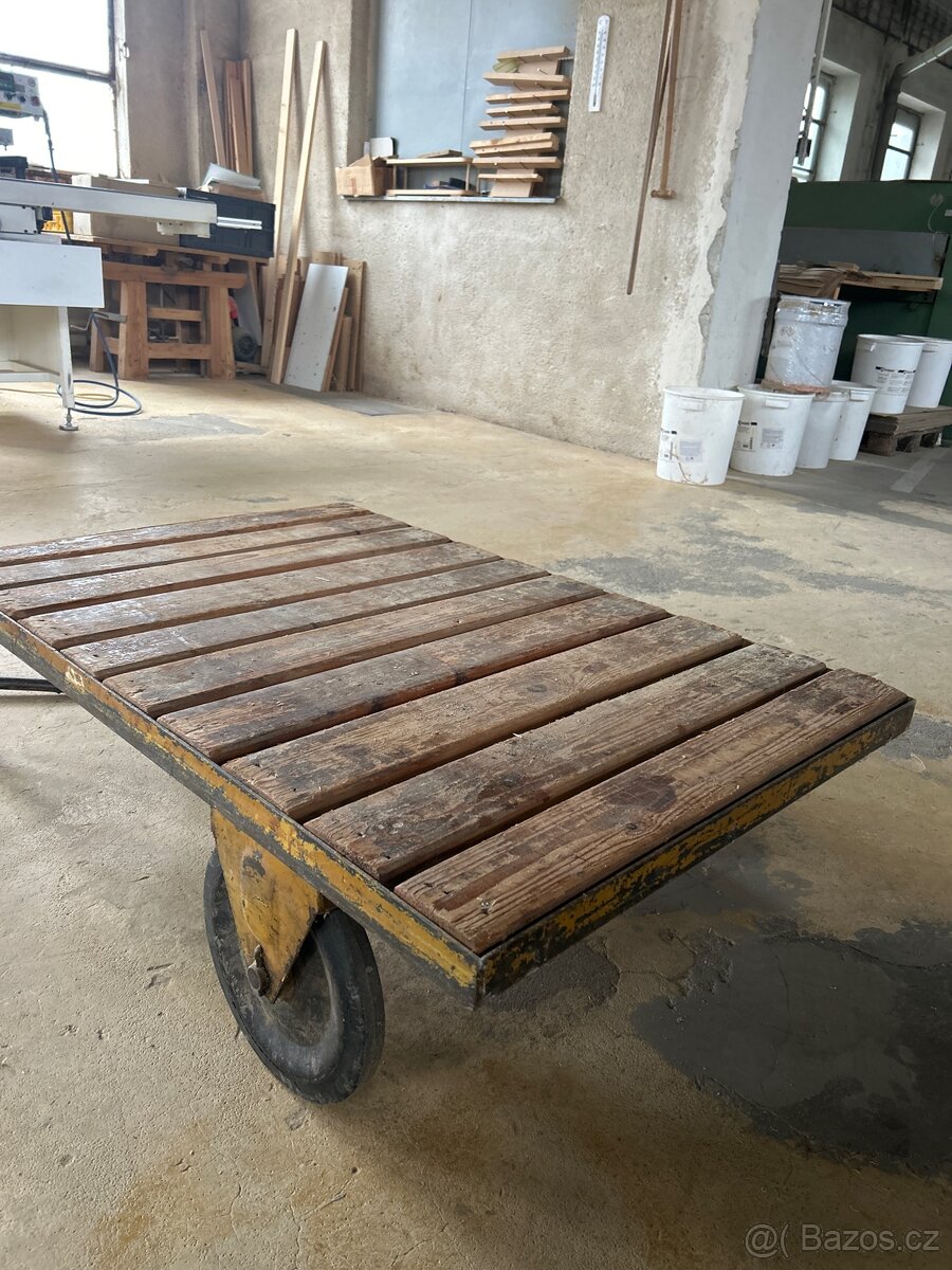 Průmyslové vozíky 80x120 - vysoká nosnost - 2