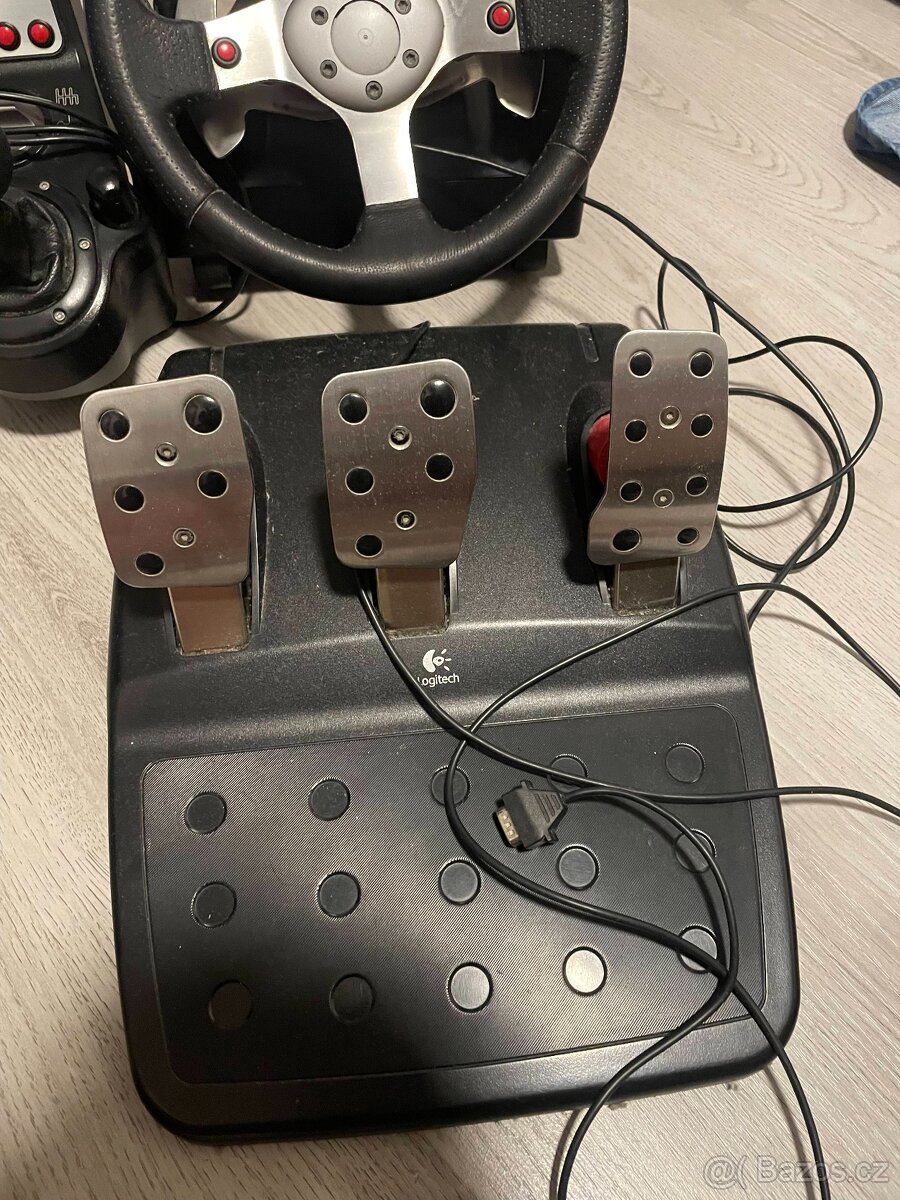 Logitech G25 - 2