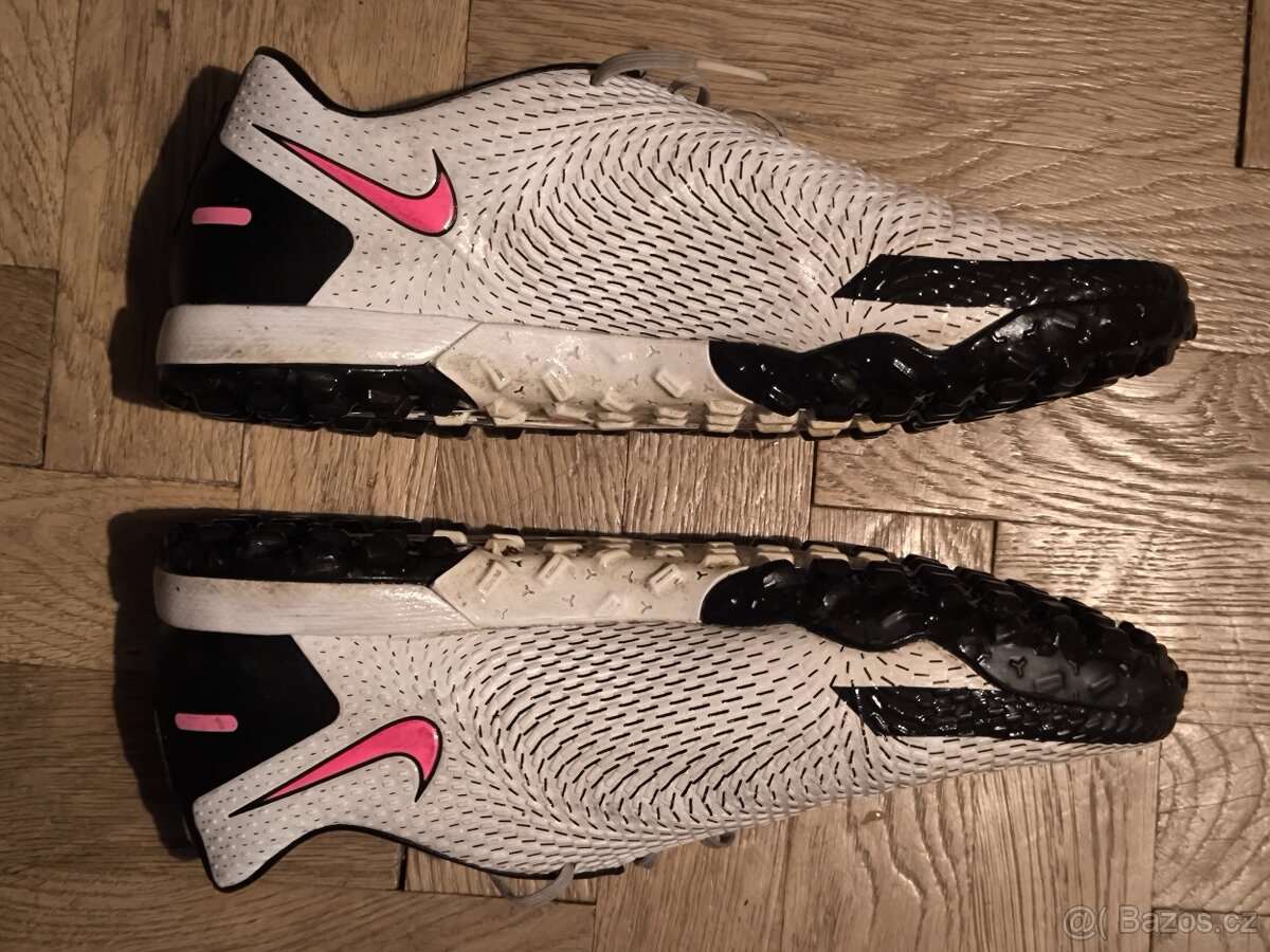NIKE PHANTOM GT ACADEMY TF US10.5, UK9.5, EU44.5 - 2