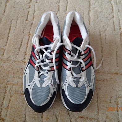 Nové boty zn. Adidas, vel. 38, délka stélky 24 cm - 2