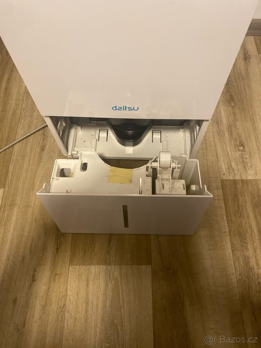 Půjčím vysoušeče,odvlhčovače,řešení plísní,zamlžování oken. - 2