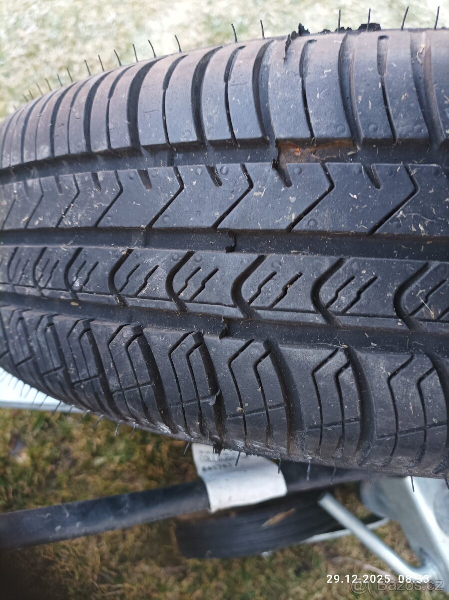 Rezervní kolo - Fabia 1 - 165/70R14. - 2