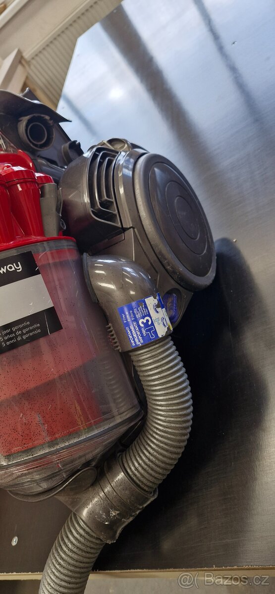 Dyson DC 32 Origin nemam k tomu kartáč - 2