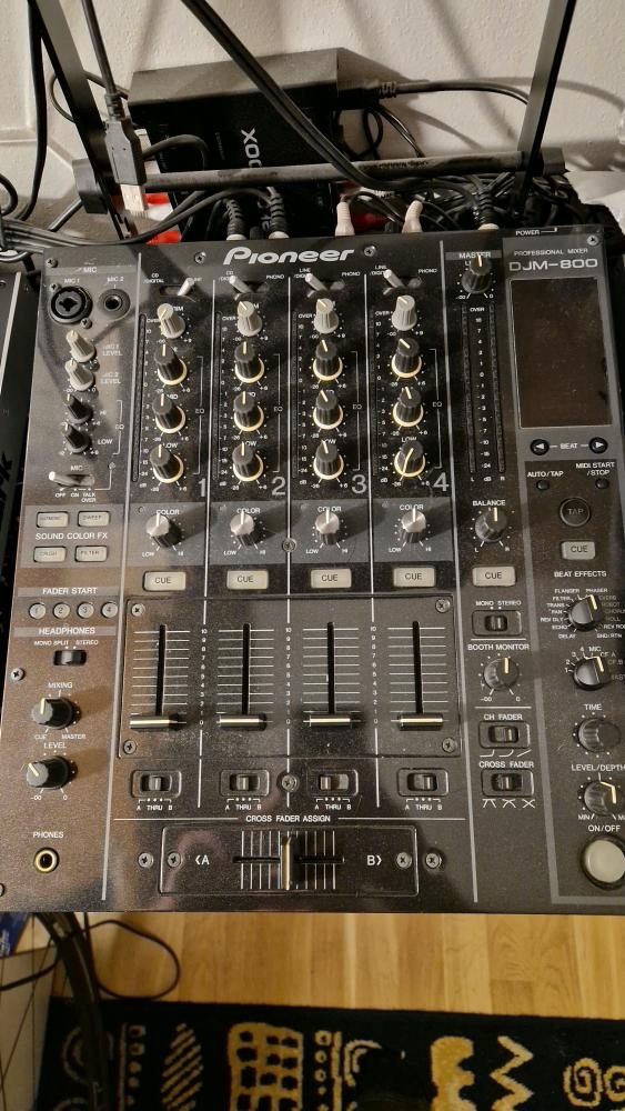 Prodám dj mix Pioneer DJM-800 - 2