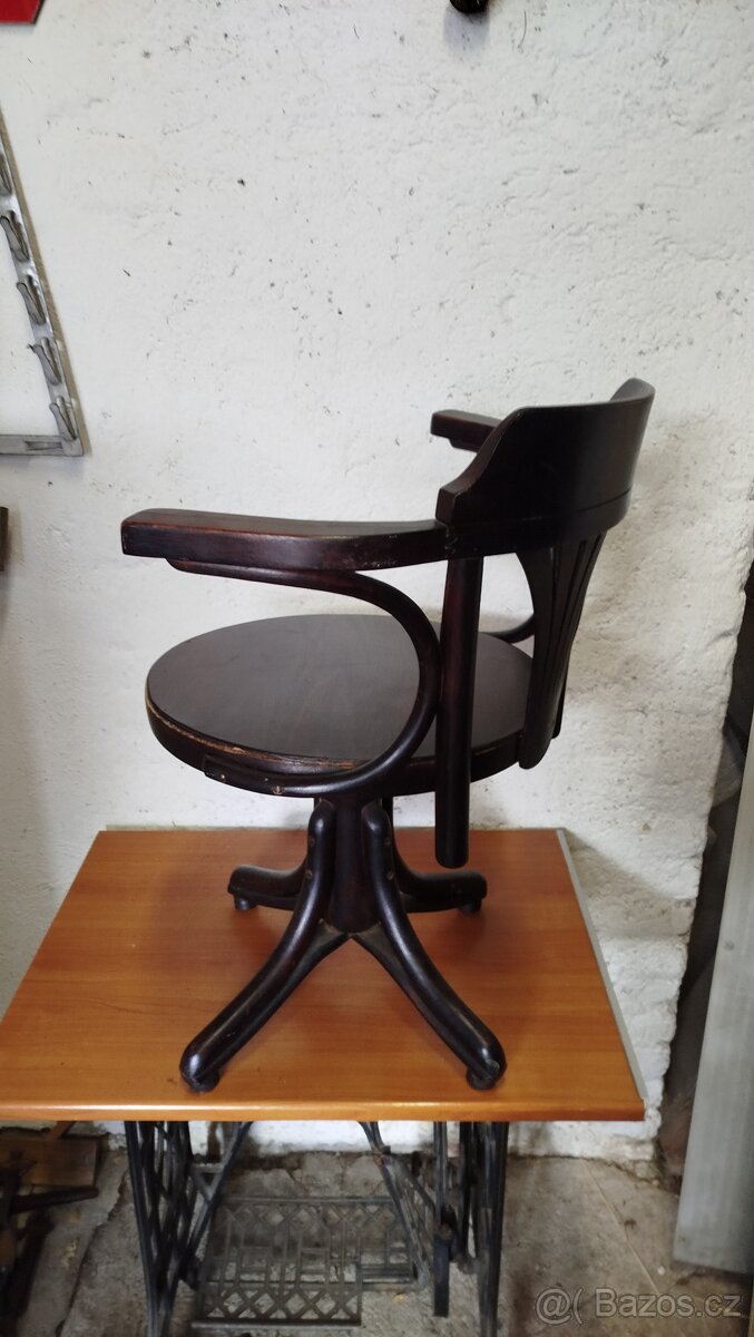 Křesílko thonet - 2