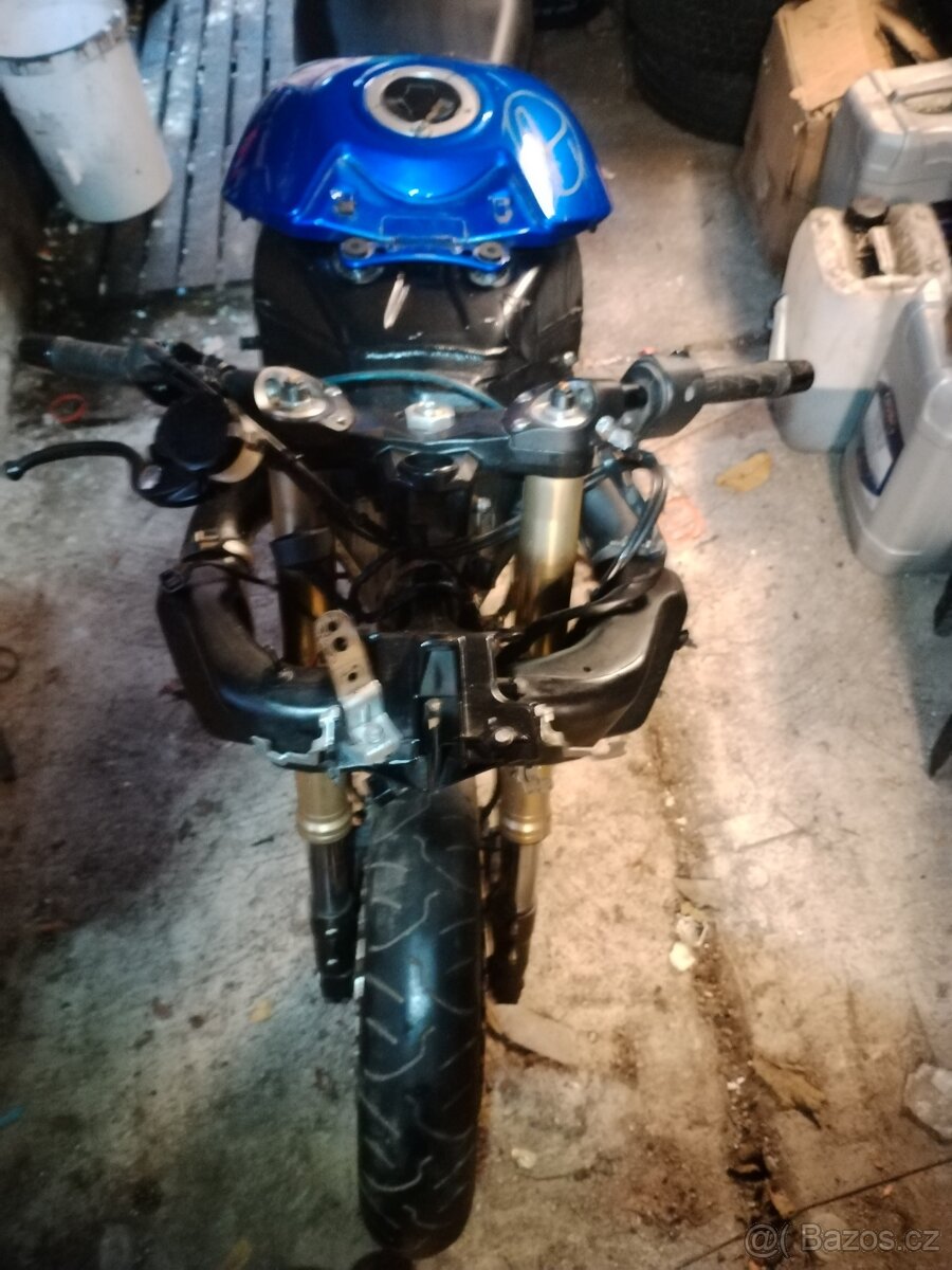 Kawasaki ZZR 1400 - 2