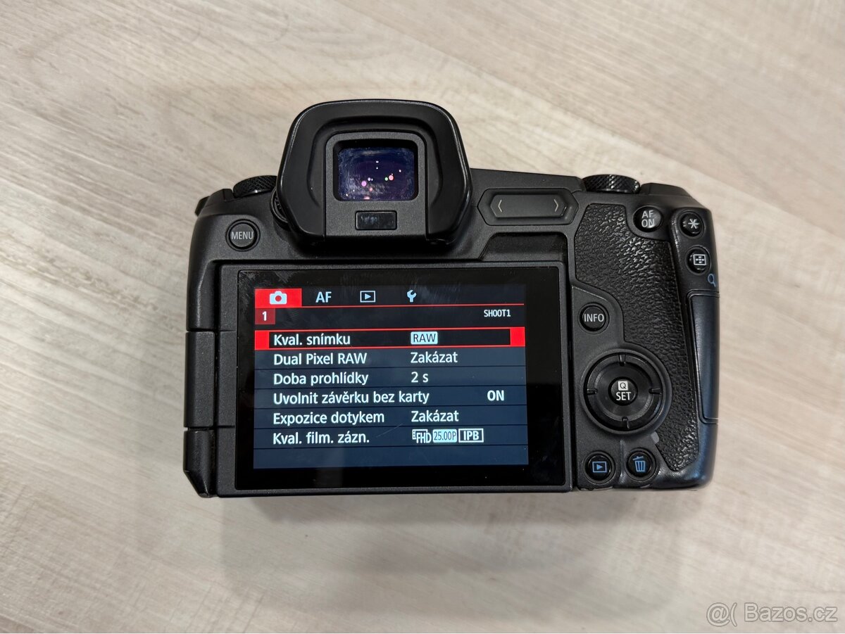 Canon EOS R - pouze 10.000 snínků - 2