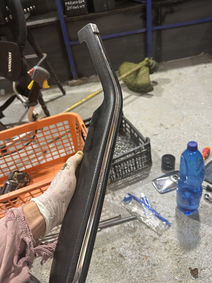 Madlo dveří Lada Vaz Ziguli 2103 2106 SSSR - 2