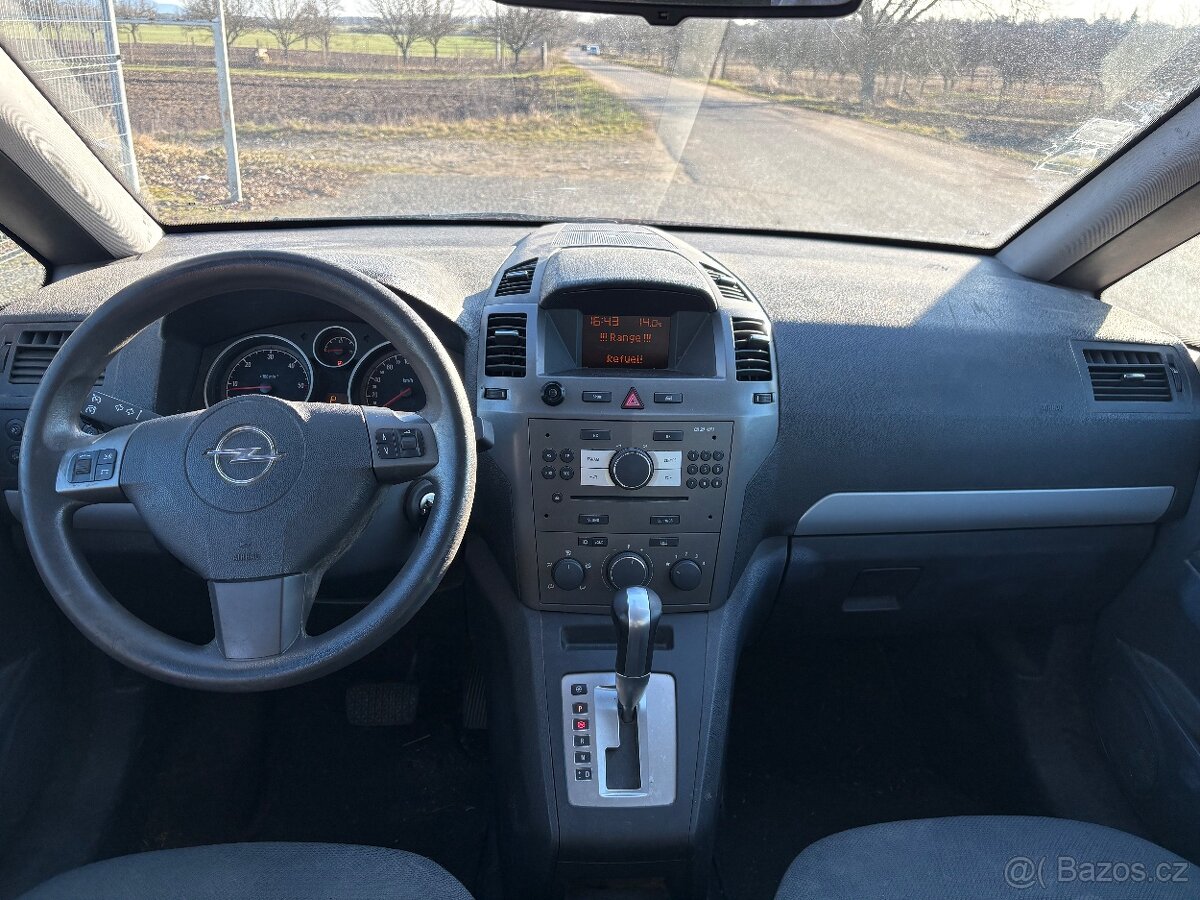 Opel Zafira 1.9 tdi 110kw , automat , 7-míst - 2