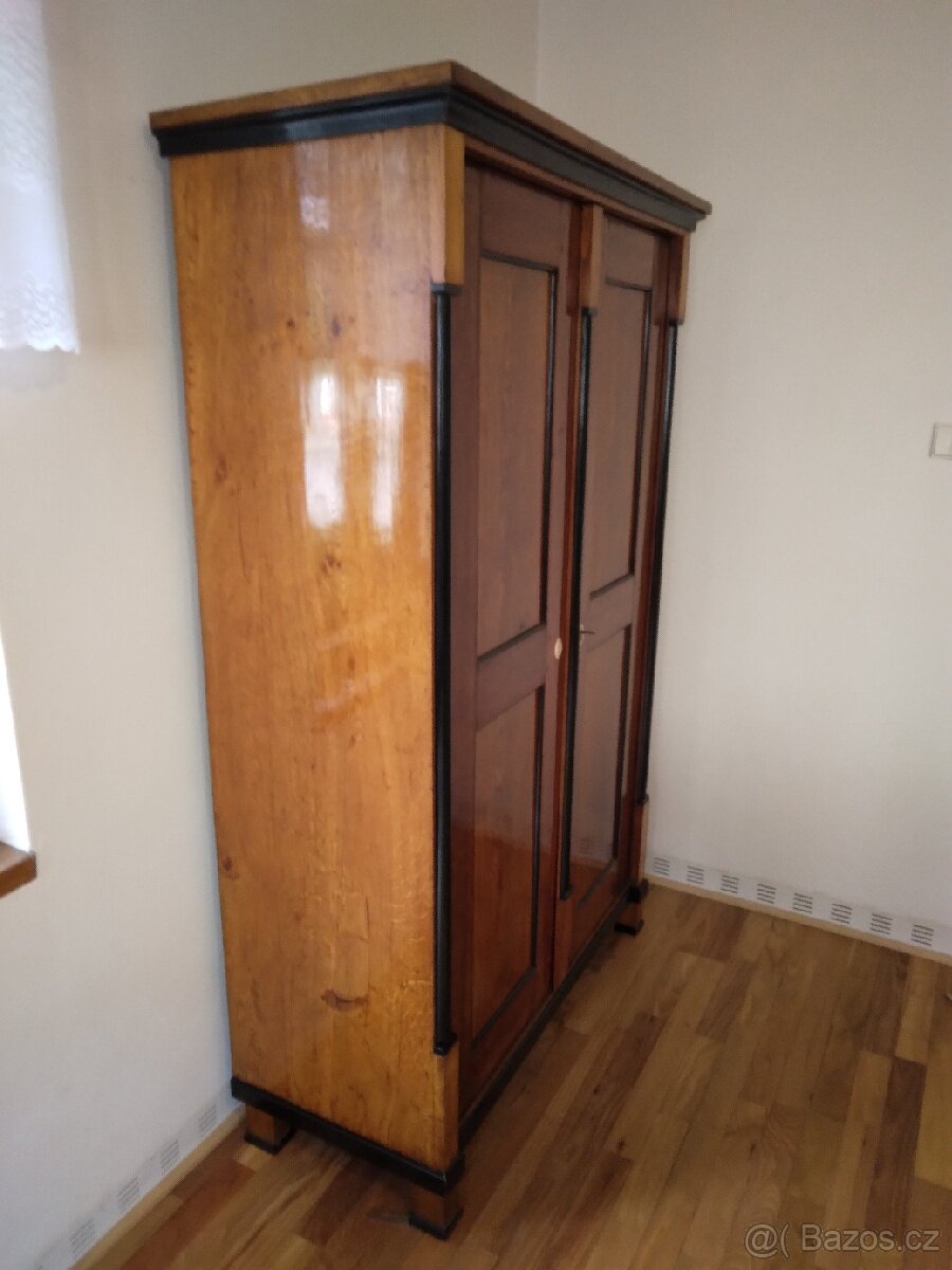 SKŘÍŇ BIEDERMEIER - 2