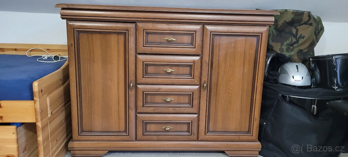 Pěkný nábytek - spěchá - 2