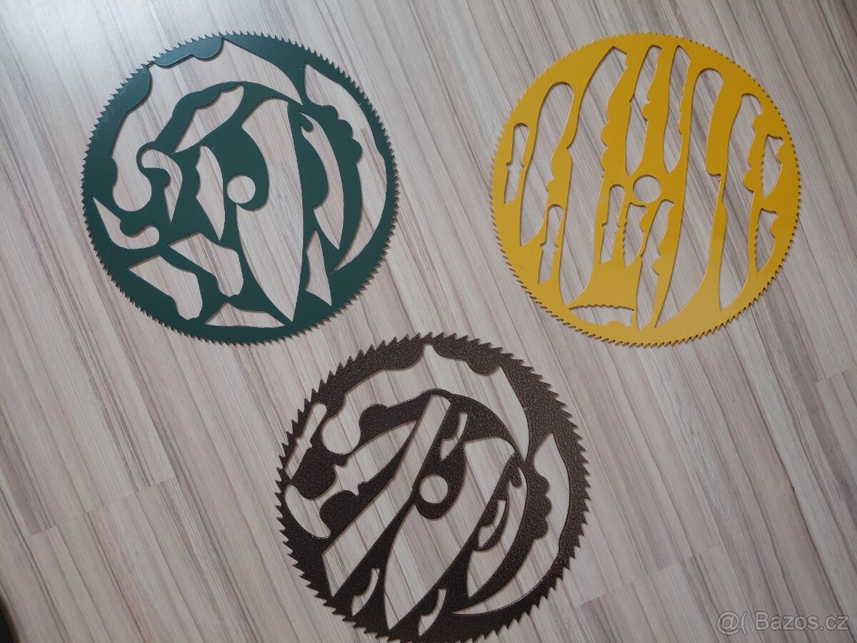 Dekorace na zeď / Kola s cirkulárky. - 2