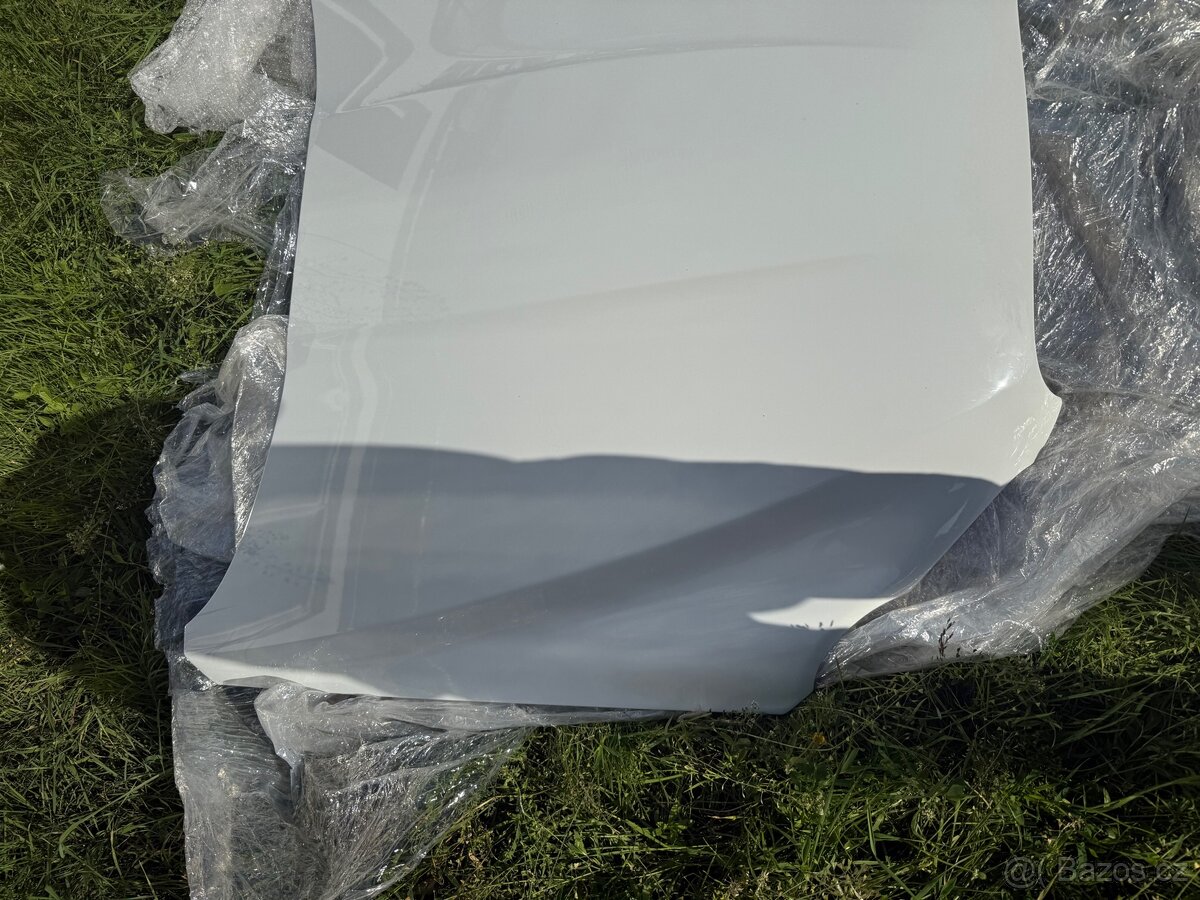 Kapota Jaguar XF 2010 Bílá - 2