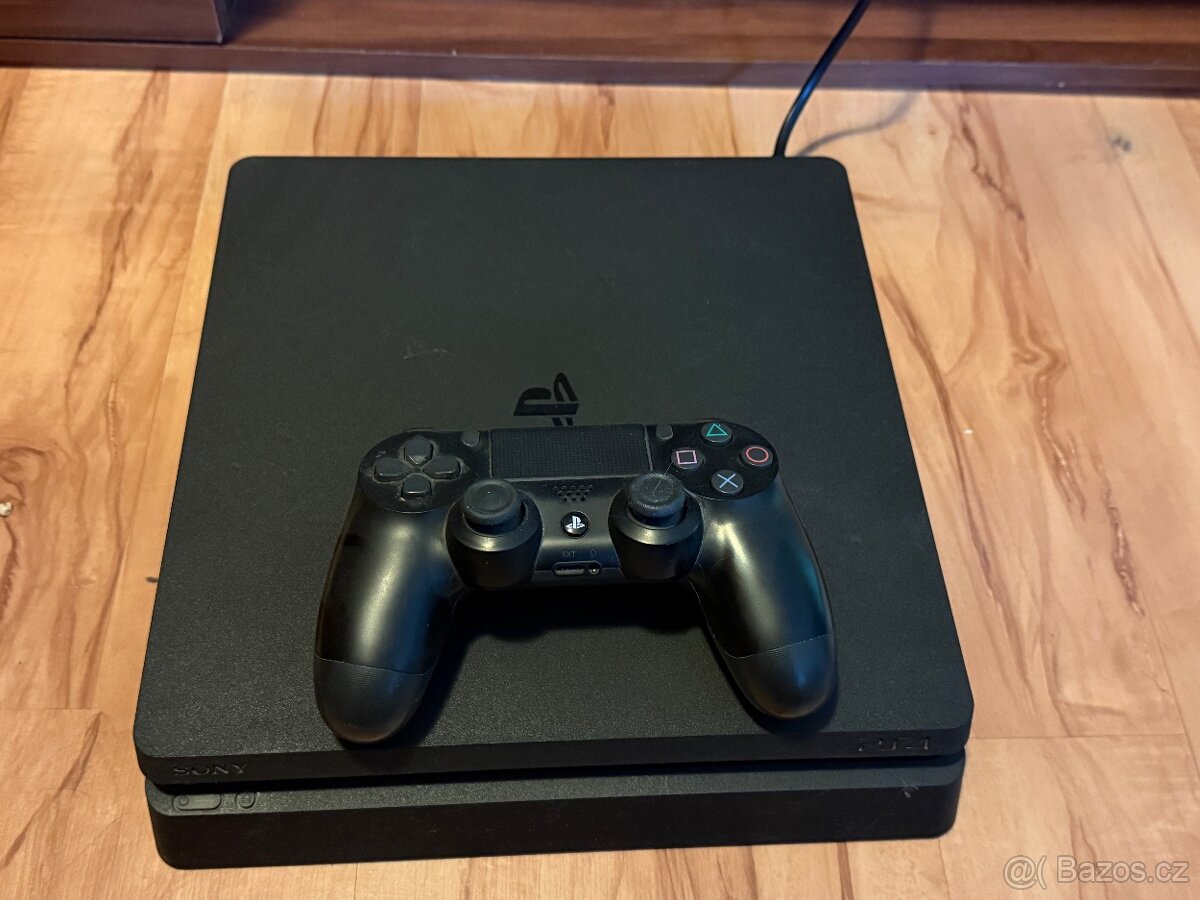 Prodám Playstation 4 slim, 1TB - 2
