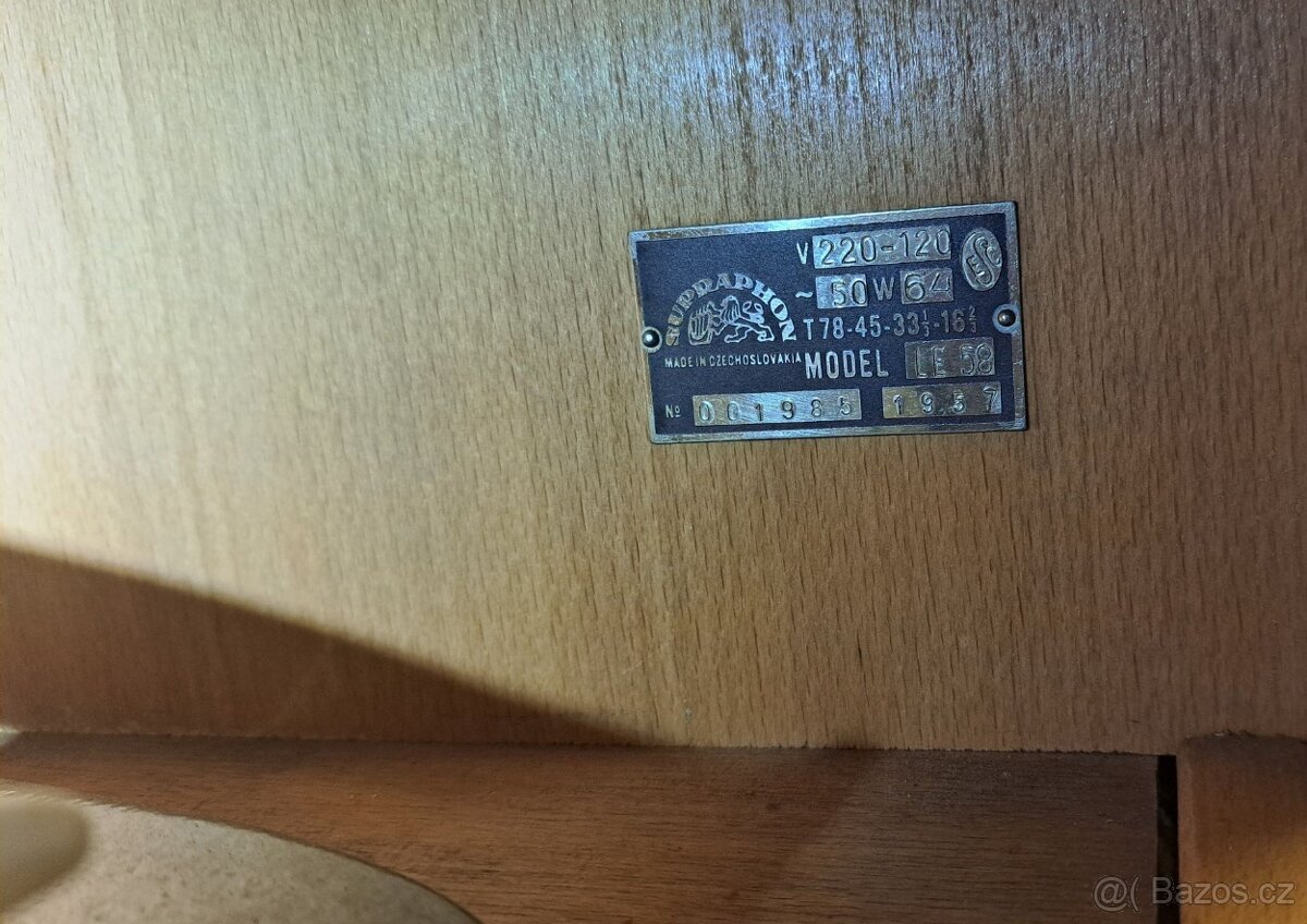 Sleva-gramoradio, gramofon Supraphon LE 57 - 2