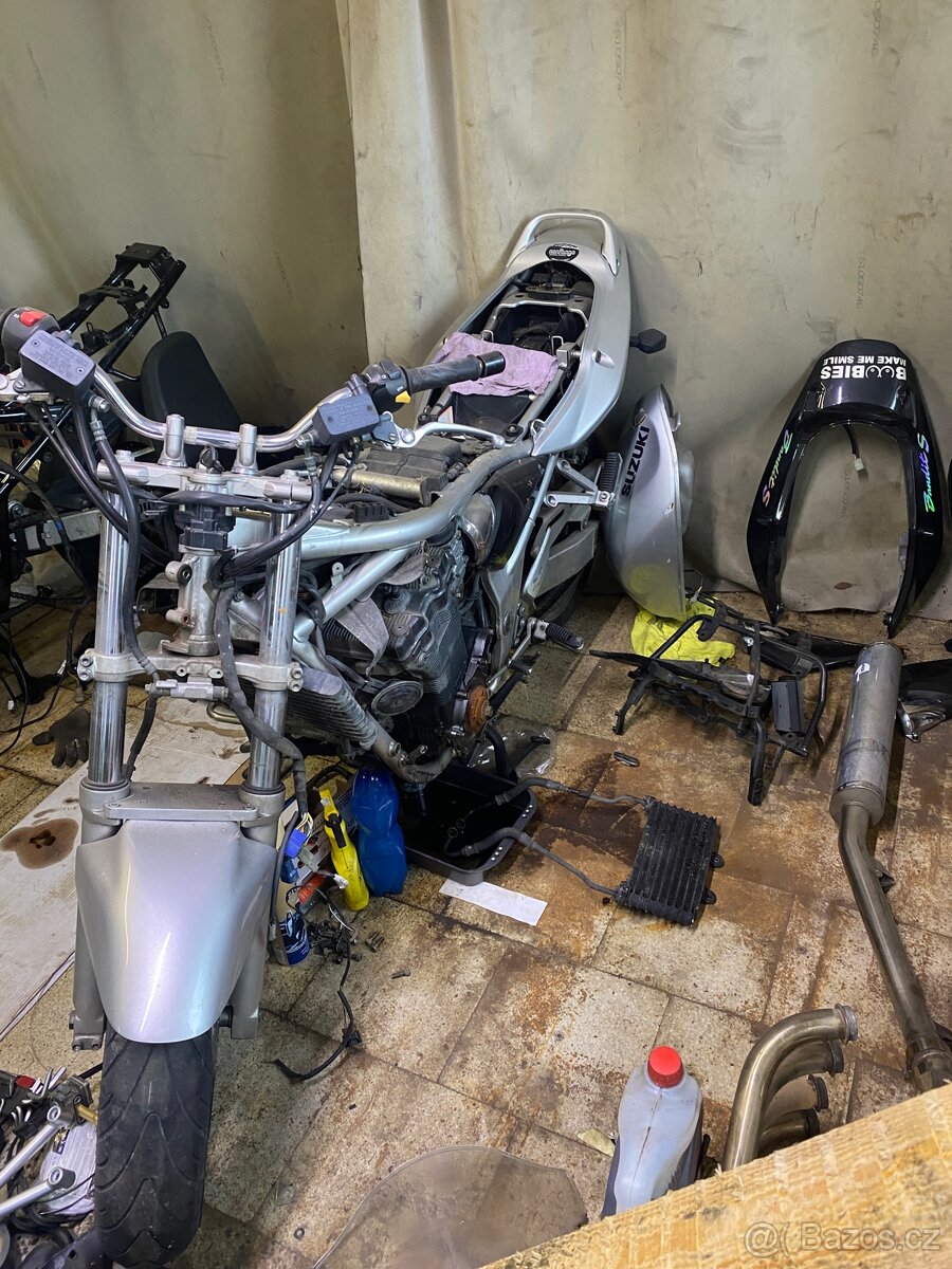 Suzuki bandit 1200 na díly - 2