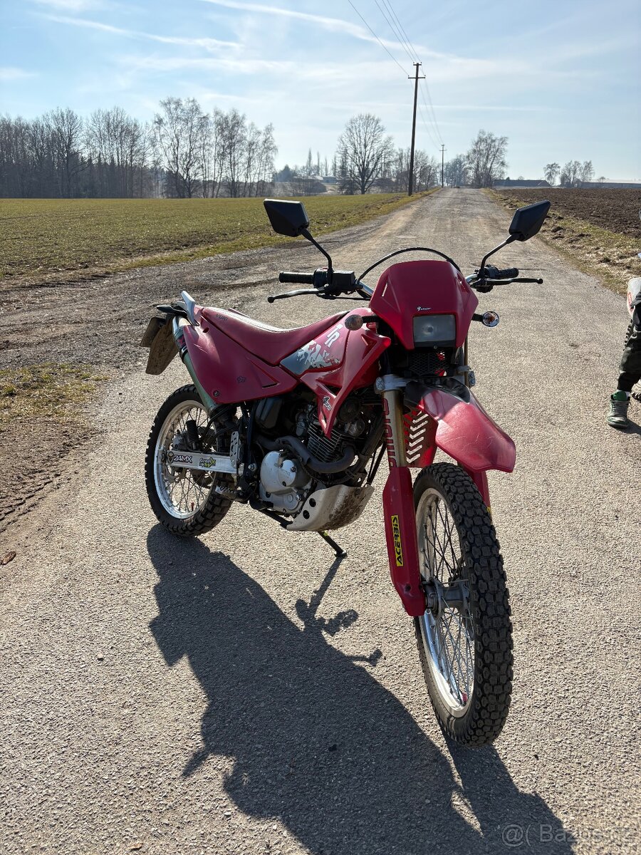 Yuki tr 125 - 2