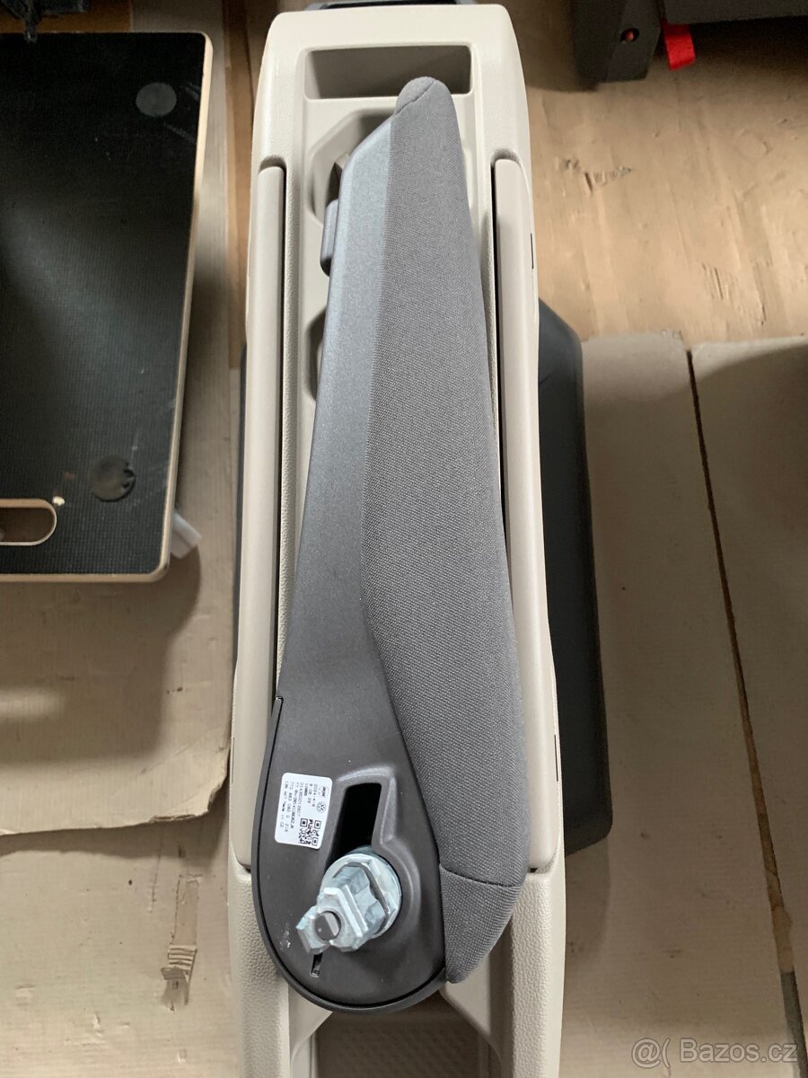 Loketní opěrka látková VW T7 Multivan - 2